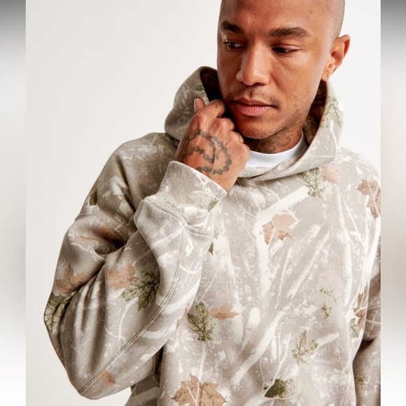 LAST ONE NWT Essential Popover Hoodie Off White Camo - Picture 7 of 11